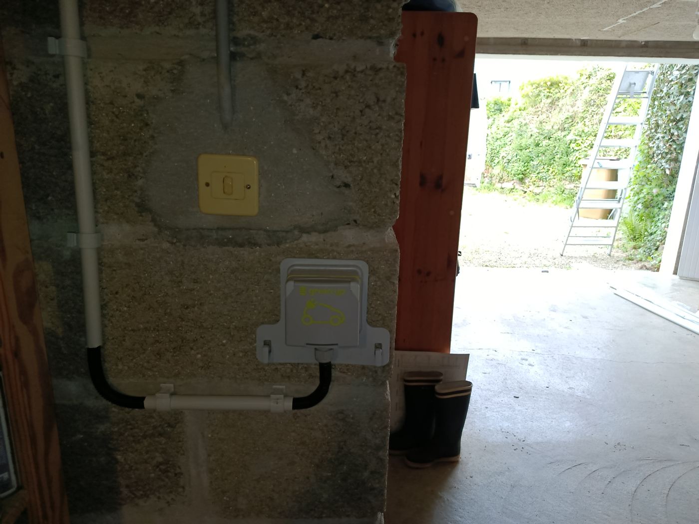 Installation de recharge pour véhicule électrique, NF Élec
