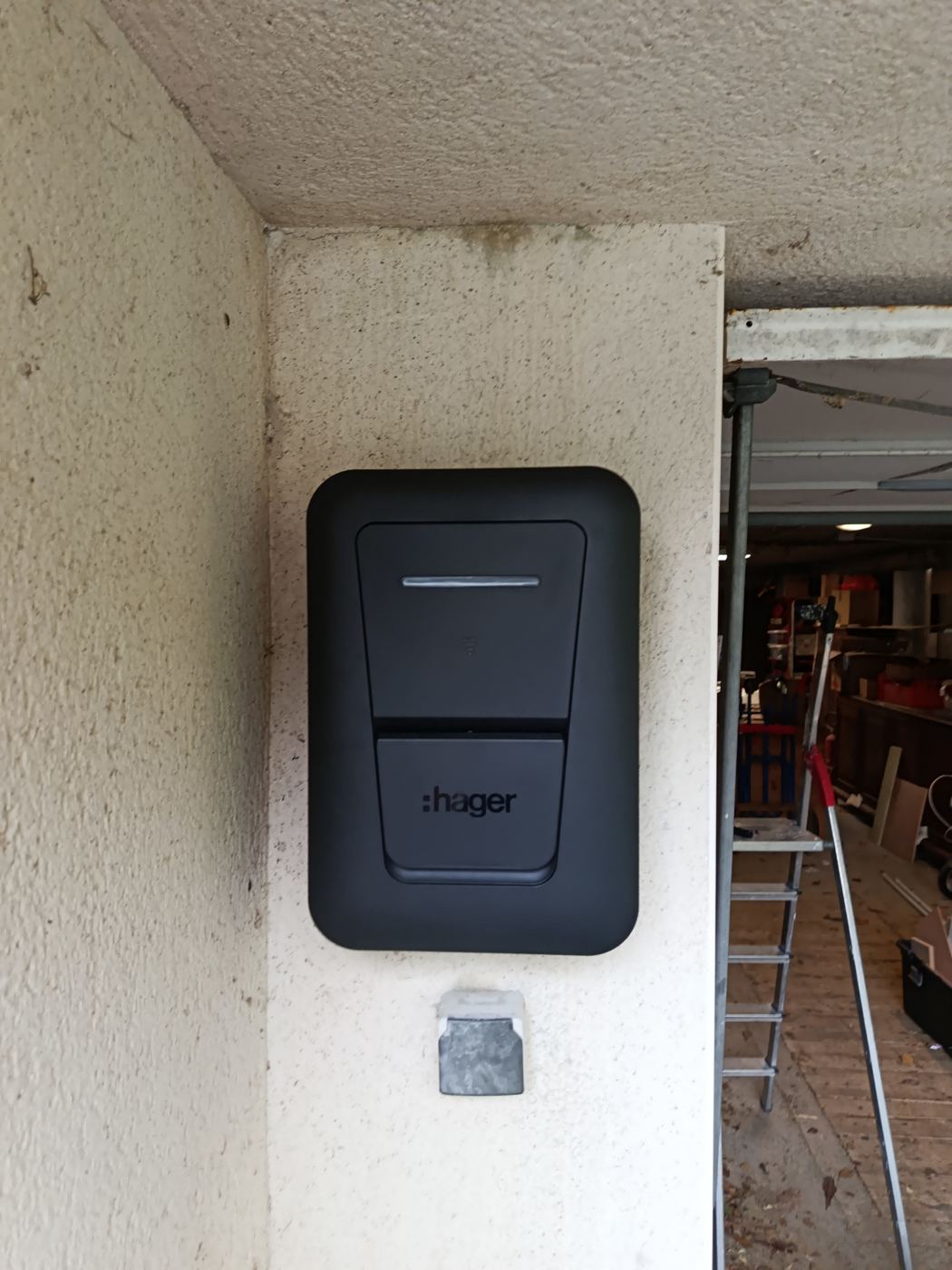 Installation borne de recharge véhicule électrique