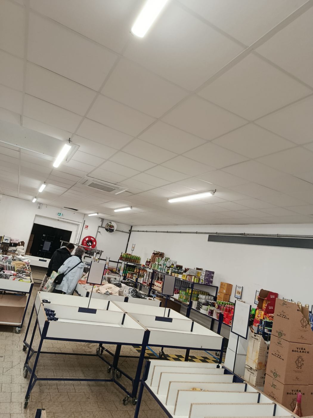 Éclairage commercial en surface de vente